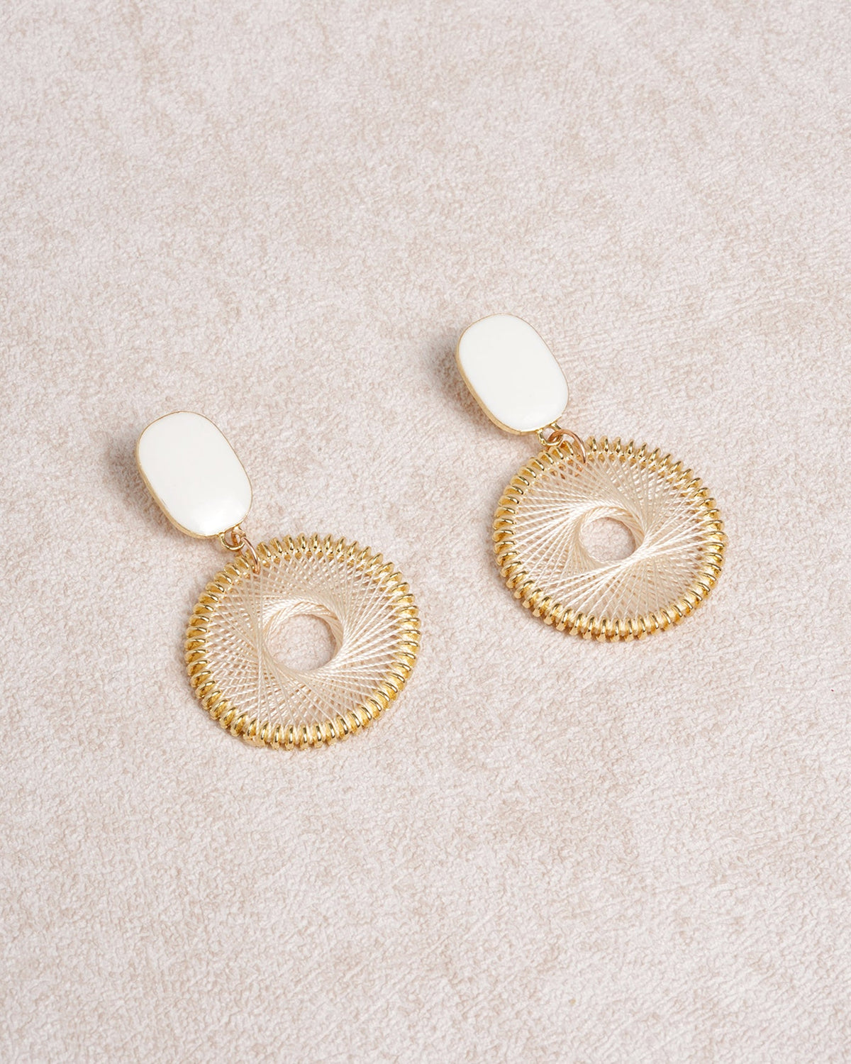 White Vintage Openwork Earrings